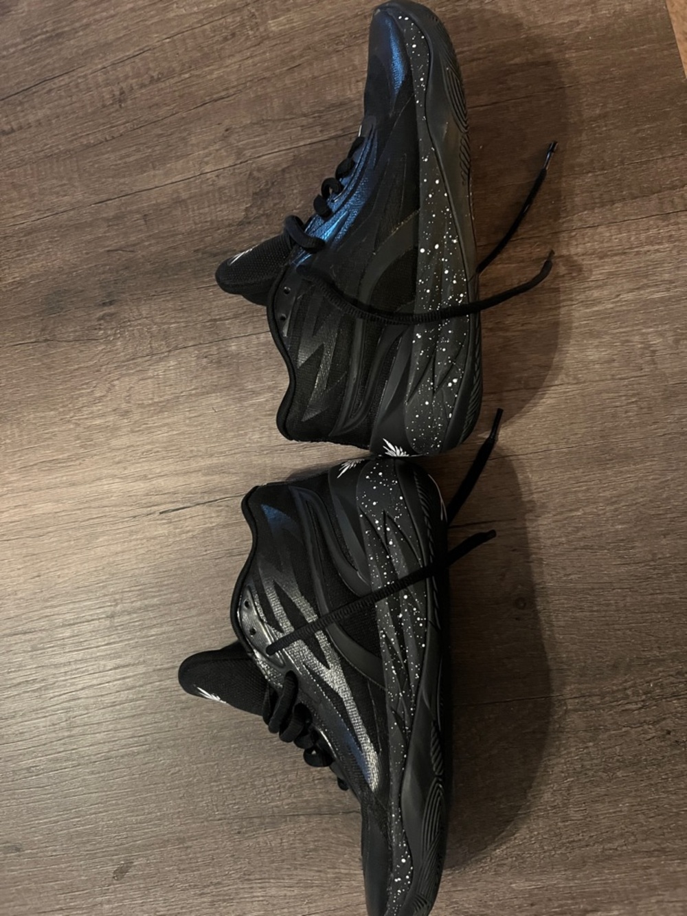 Puma Men's Black Athletic Shoes with White Speckle